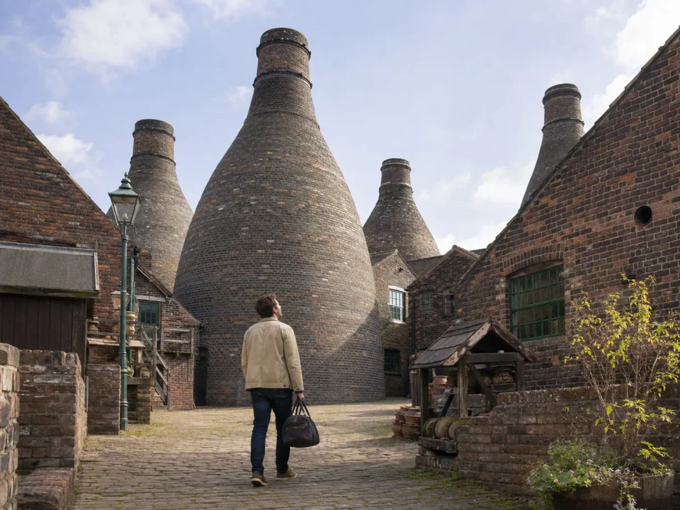 Traveller exploring the historic bottle kilns of Stoke-on-Trent